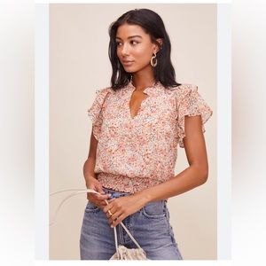 ASTR the Label Ruffle Sleeve Blouse in Peach Mauve Floral Large